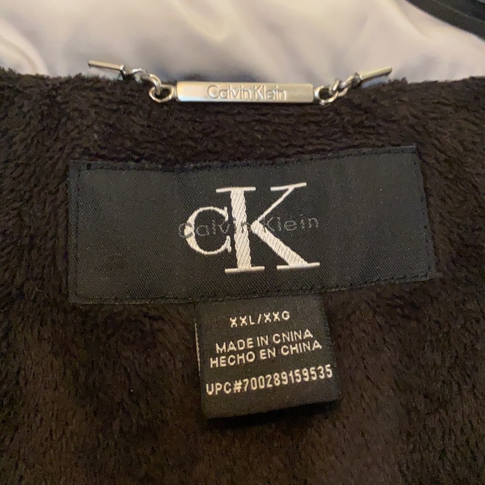 Calvin Klein down puffer jacket - Picture 4 of 4